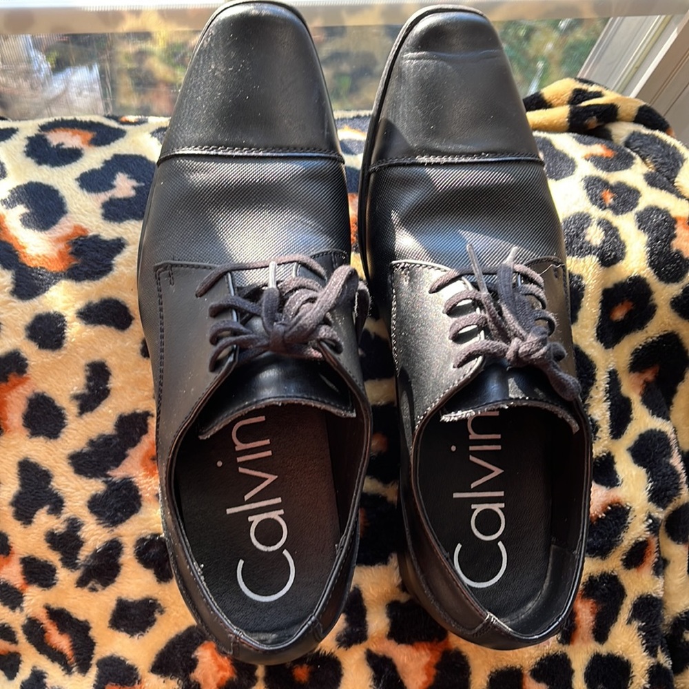 used Calvin Klein Brodie Leather shoes